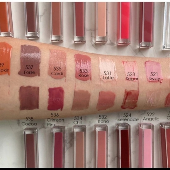 Lip gloss - Picture 2 of 5